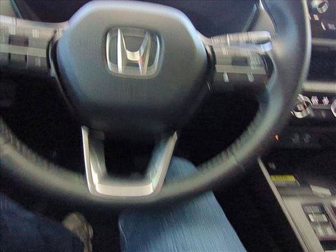 Used 2025 Honda CR-V EX-L image 9