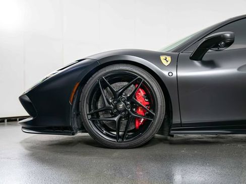 Used 2020 Ferrari F8 Tributo RWD image 13