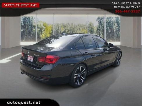 Used 2018 BMW 330e w/ Premium Package RWD image 5
