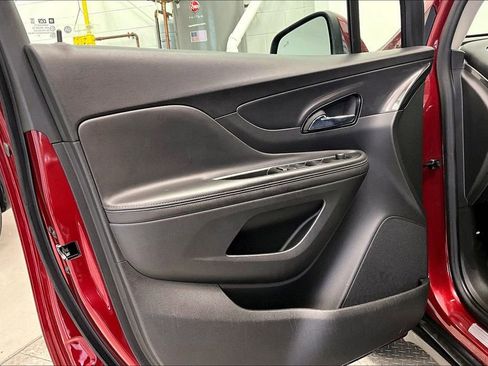 Used 2022 Buick Encore Preferred w/ Safety Package image 18