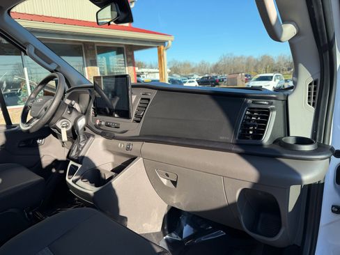 Used 2022 Ford Transit 350 XLT image 24