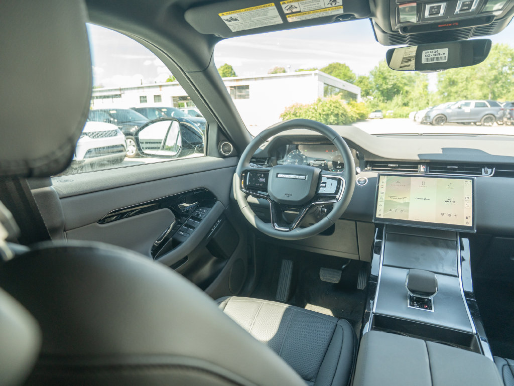 New 2026 Land Rover Range Rover Evoque S AWD/4WD image 18