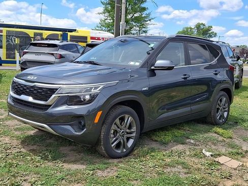 Certified 2023 Kia Seltos S AWD/4WD image 3