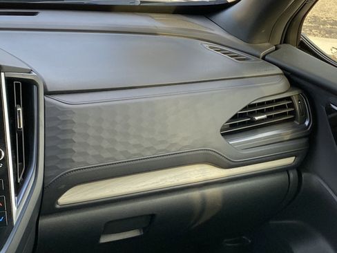 Used 2025 Subaru Forester Limited image 22