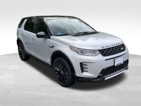Certified 2025 Land Rover Discovery Sport Dynamic SE image 3
