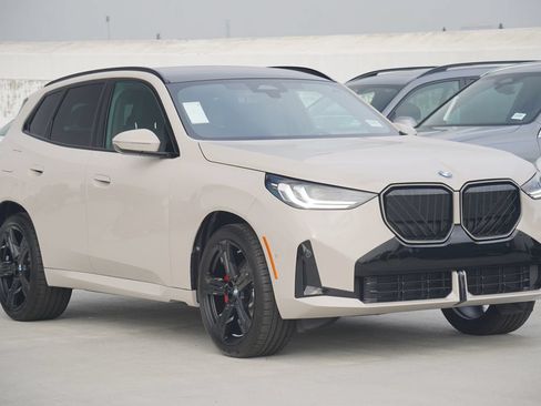 Used 2026 BMW X3 xDrive30i w/ M Sport Package AWD/4WD image 3