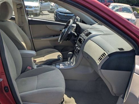 Used 2011 Toyota Corolla LE FWD image 27