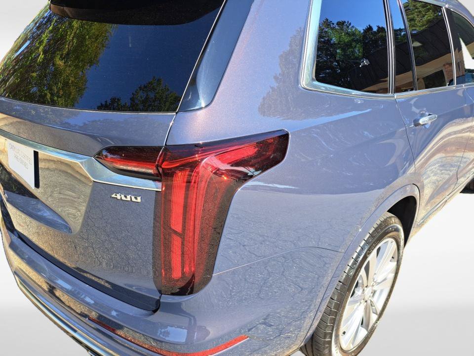 Used 2025 Cadillac XT6 Premium Luxury FWD image 18