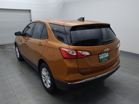 Used 2018 Chevrolet Equinox LS FWD image 5