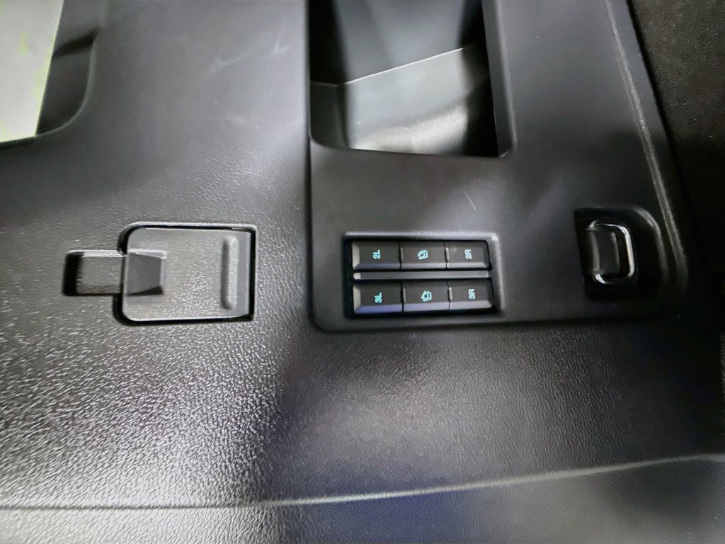Used 2024 Ford Expedition XLT RWD image 28