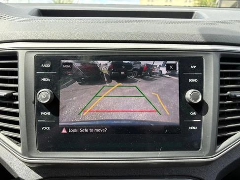 Used 2020 Volkswagen Atlas Cross Sport SE w/ Towing Package AWD/4WD image 22