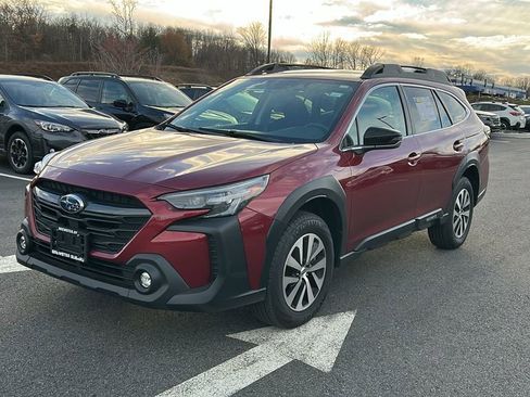 Used 2025 Subaru Outback Premium w/ Popular Package #1 image 3