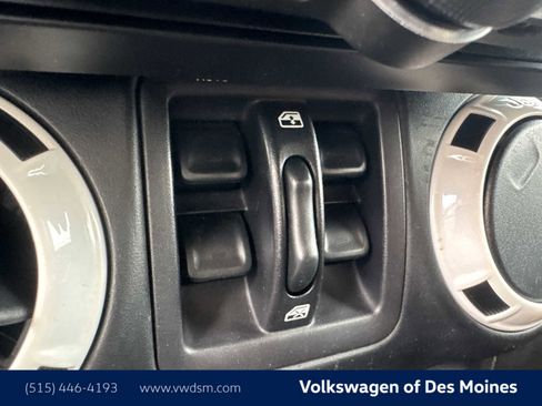 Used 2015 Jeep Wrangler Unlimited Sahara image 23