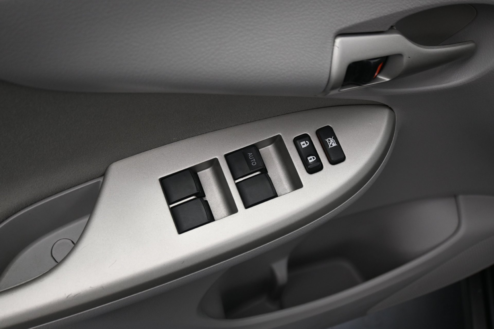 Used 2011 Toyota Corolla LE FWD image 17