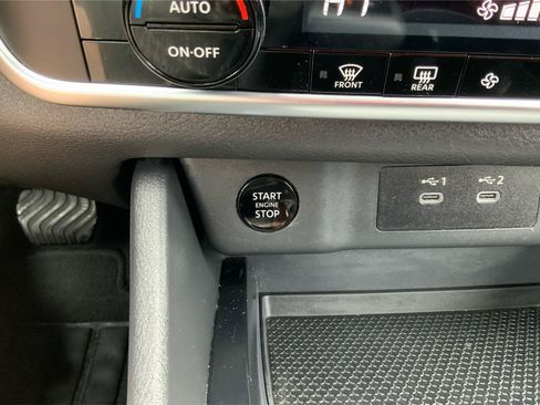 Used 2025 Nissan Rogue SV AWD/4WD image 34