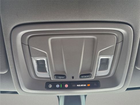 Used 2020 GMC Sierra 1500 SLE w/ SLE Value Package image 27