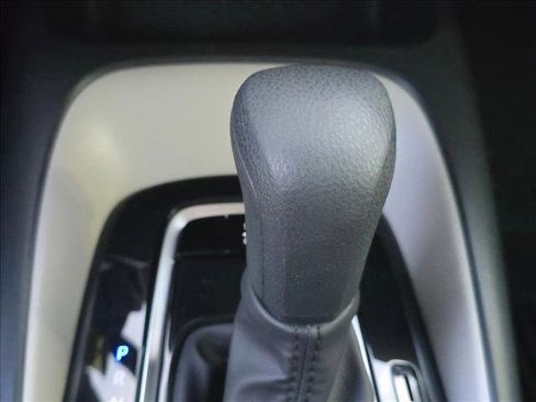 Used 2023 Toyota Corolla LE FWD image 15