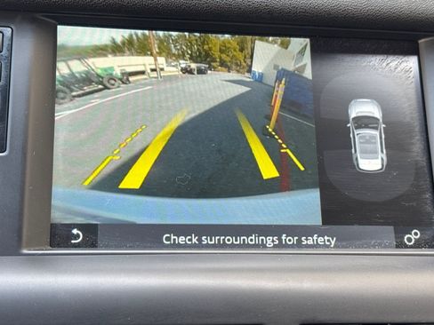 Used 2017 Land Rover Discovery Sport HSE AWD/4WD image 19