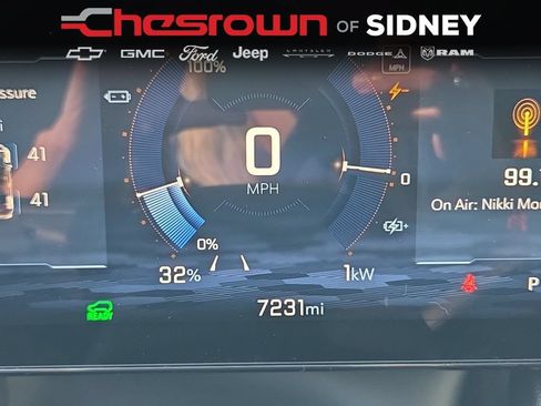 Used 2024 Chevrolet Equinox EV RS FWD image 33