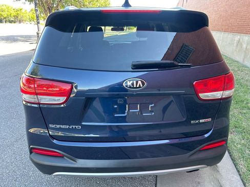 Used 2016 Kia Sorento EX AWD/4WD image 3