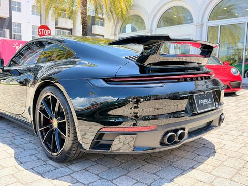 Used 2021 Porsche 911 Carrera 4 AWD/4WD image 16
