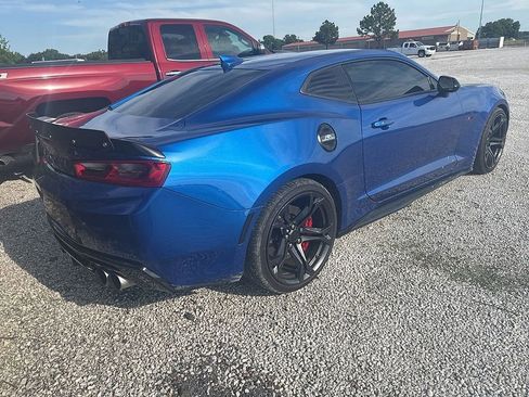 Used 2017 Chevrolet Camaro SS RWD image 3