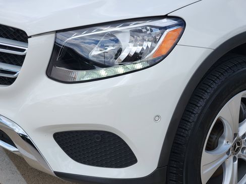 Used 2018 Mercedes-Benz GLC 300 4MATIC image 8