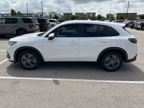 Used 2026 Honda HR-V LX image 2