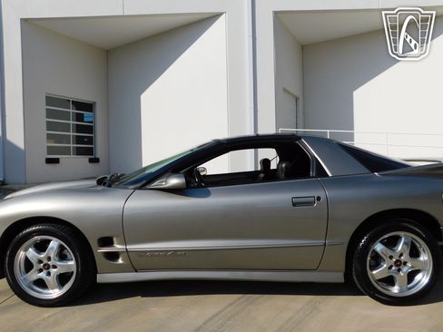 Used 2002 Pontiac Firebird Formula RWD image 13