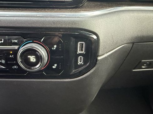 Used 2025 Chevrolet Silverado 1500 LT image 36