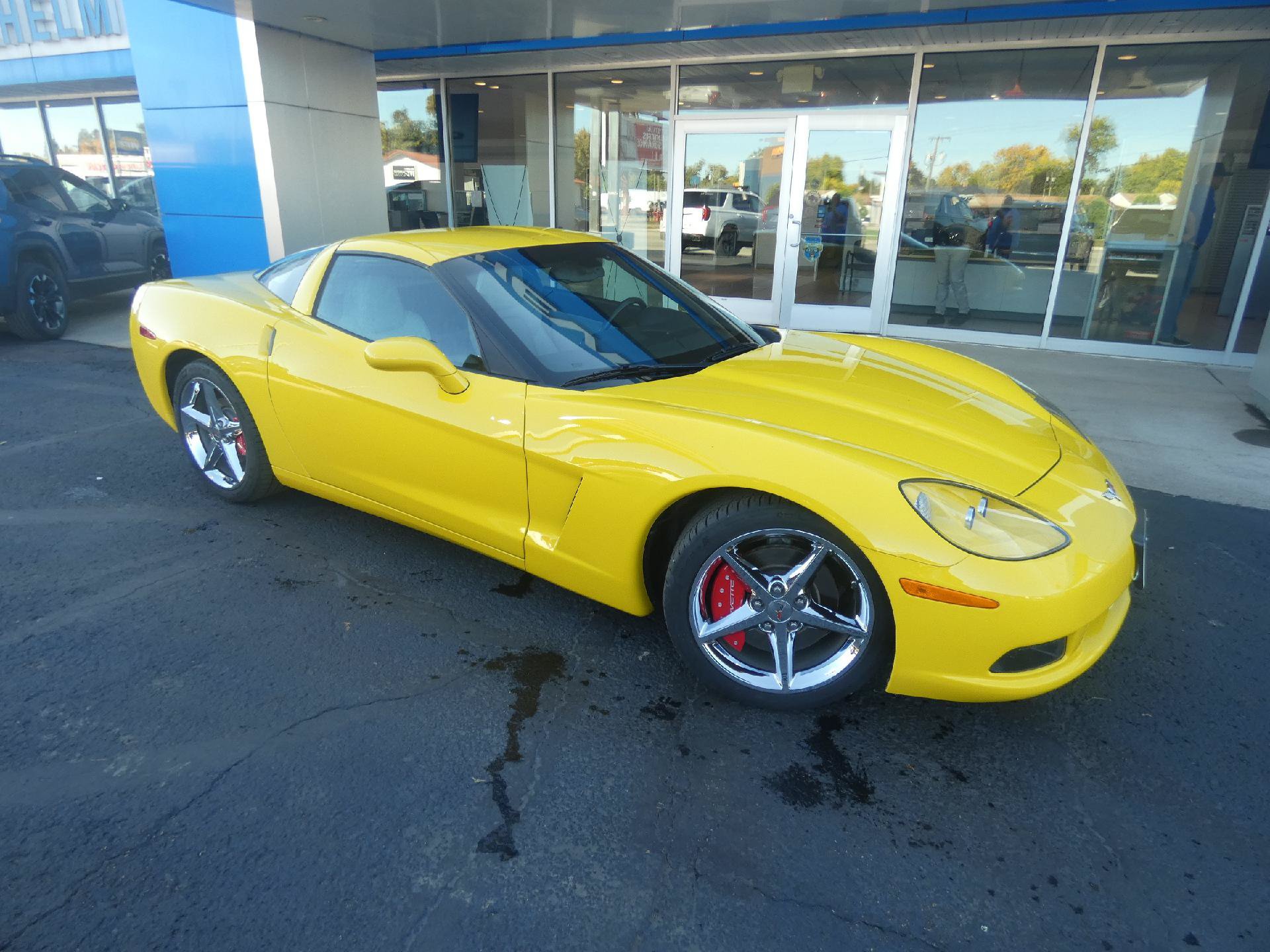 Used 2013 Chevrolet Corvette Coupe w/ 3LT Preferred Equipment Group RWD image 1