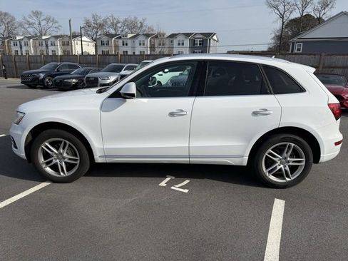 Used 2017 Audi Q5 2.0T Premium Plus w/ Technology Package image 7