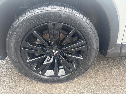 Used 2023 Mitsubishi Eclipse Cross LE AWD/4WD image 7
