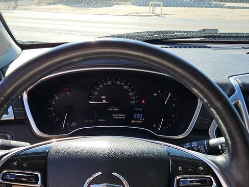 Used 2015 Cadillac SRX Luxury image 14