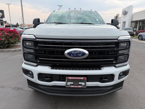 Used 2025 Ford F250 Platinum AWD/4WD image 2