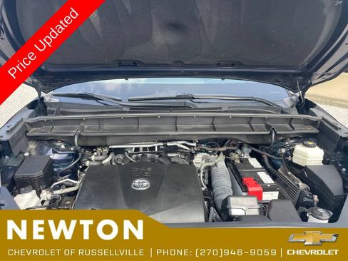 Used 2022 Toyota Highlander LE AWD/4WD image 48