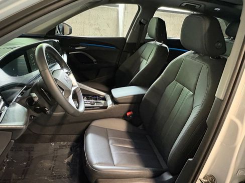 Used 2025 Audi Q5 Premium w/ Convenience Package AWD/4WD image 5
