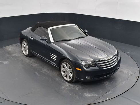 Used 2008 Chrysler Crossfire Limited image 29