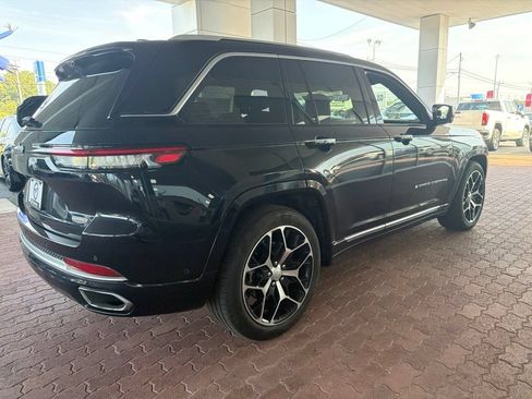 Used 2022 Jeep Grand Cherokee Summit AWD/4WD image 8