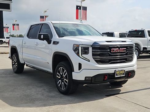 Used 2023 GMC Sierra 1500 AT4 w/ AT4 Preferred Package AWD/4WD image 3