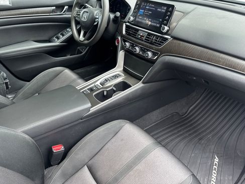 Used 2020 Honda Accord EX image 12