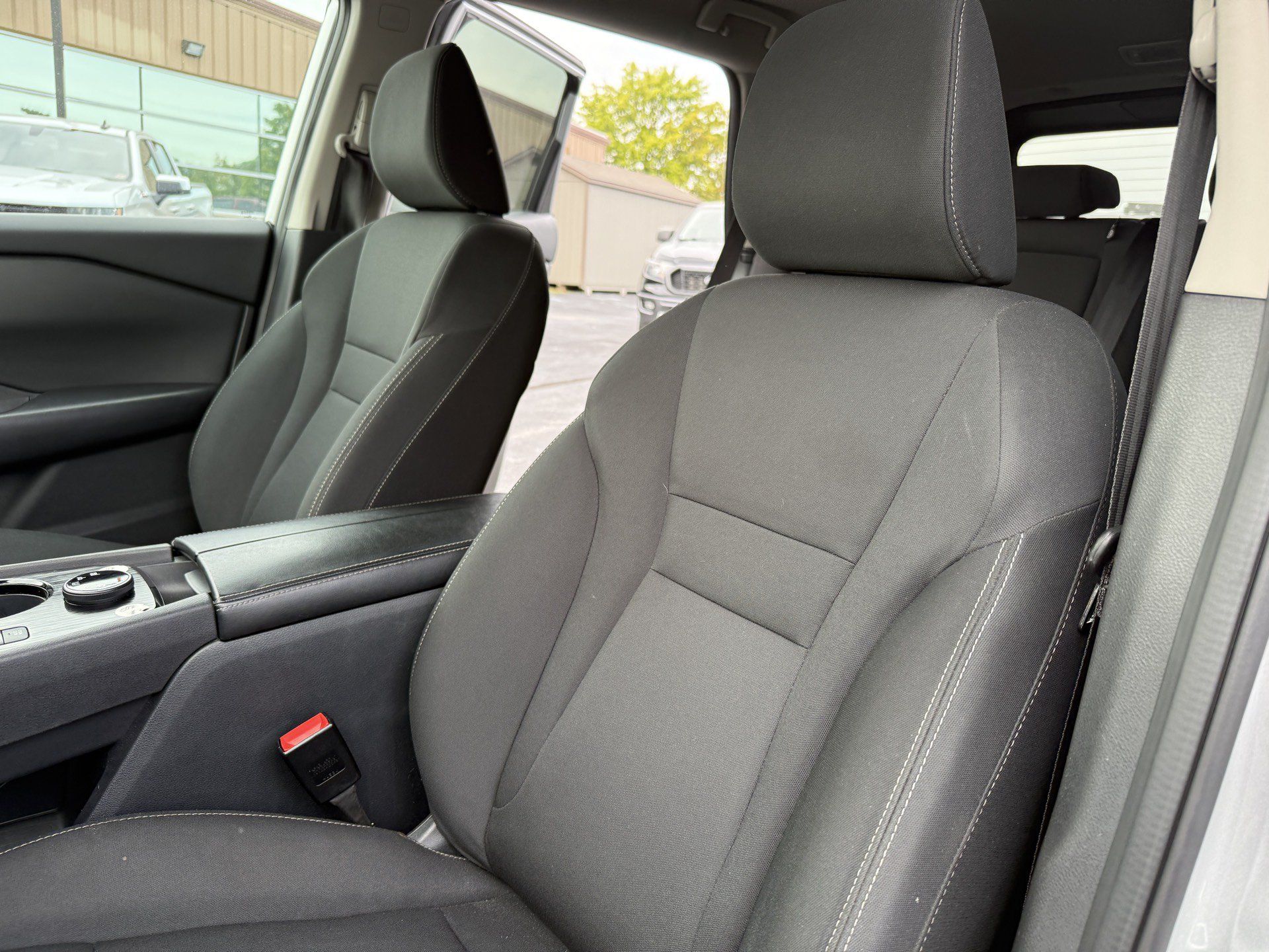 Used 2024 Nissan Rogue S AWD/4WD image 26