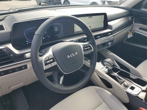 New 2025 Kia Telluride S image 24