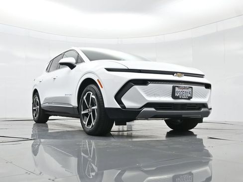 Used 2025 Chevrolet Equinox EV LT w/ Convenience Package image 43