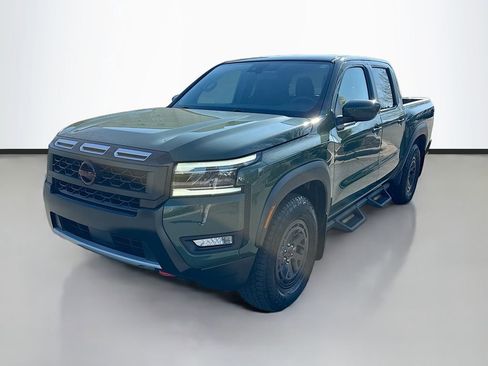 Used 2025 Nissan Frontier Pro-X RWD image 3