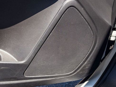 Used 2020 Chevrolet Colorado LT RWD image 44
