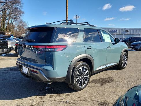 New 2026 Nissan Pathfinder Platinum image 4
