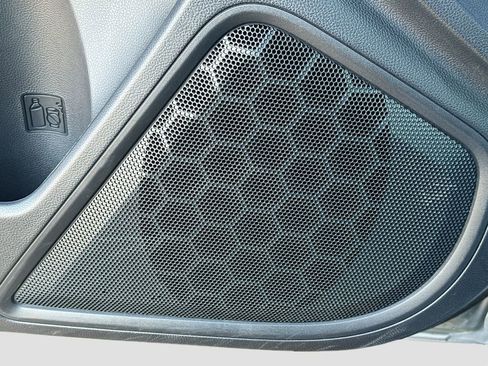 Used 2025 Subaru Outback Premium image 24