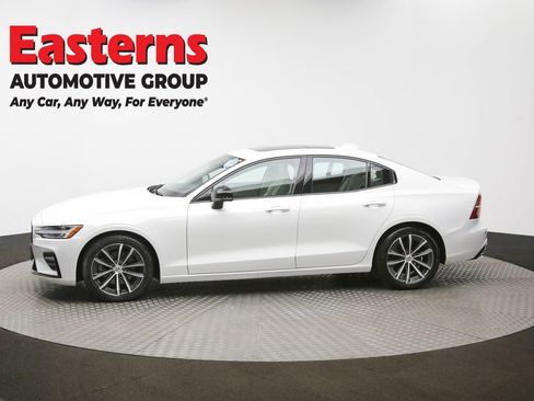 Used 2022 Volvo S60 B5 Momentum image 59