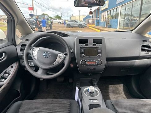 Used 2017 Nissan Leaf S w/ Charge Package FWD image 7